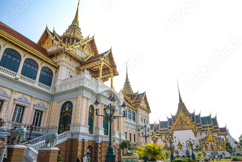 Wallpaper Mural The Grand Palace was built same time as Bangkok. royal residences include Dusit Maha Prasat Throne Hall, Aphorn Phimok Prasat Throne Hall, Phiman Rattaya Throne Hall, Chakri Maha Prasat Throne Hall. Torontodigital.ca