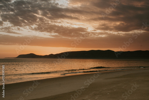 Pôr do sol na praia