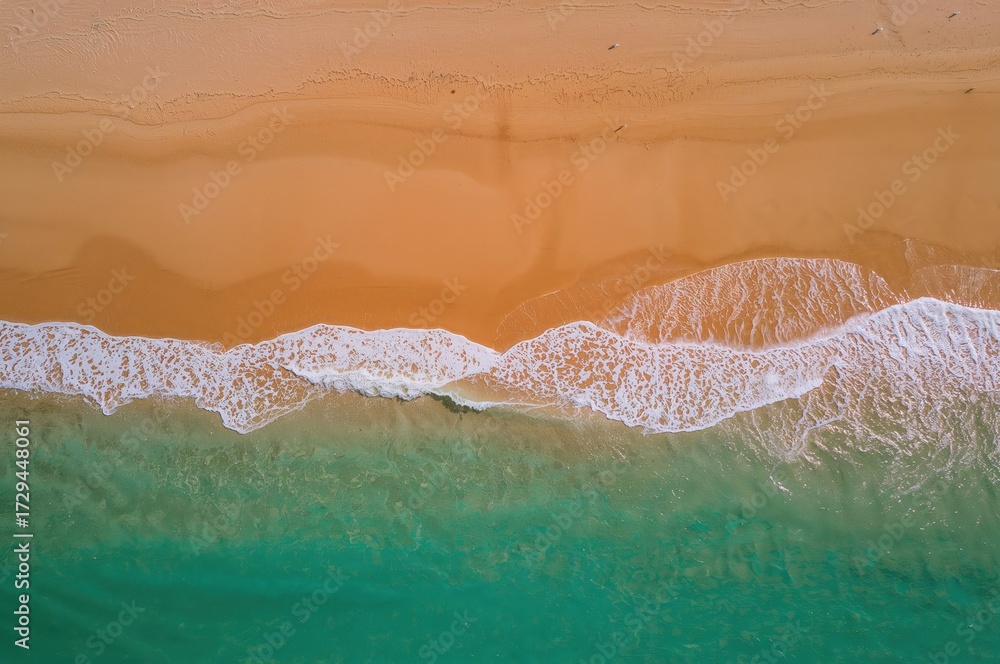Fototapeta premium Aerial close-up of a deserted sandy shore