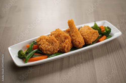 Crispy fried chicken presen...