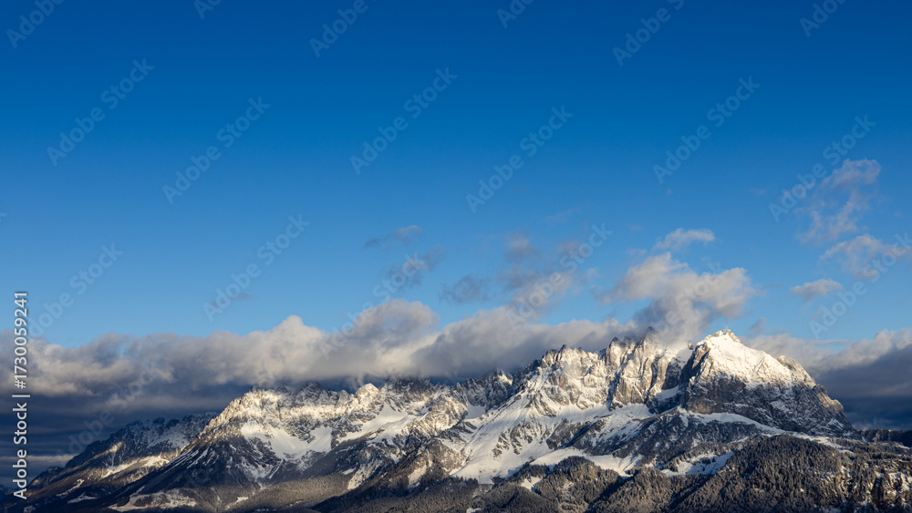 Obraz premium Snow-Covered Wilder Kaiser Mountains in Tyrol Austria