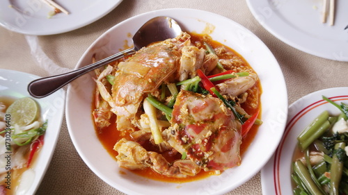 タイ料理のプーパッポンカレー