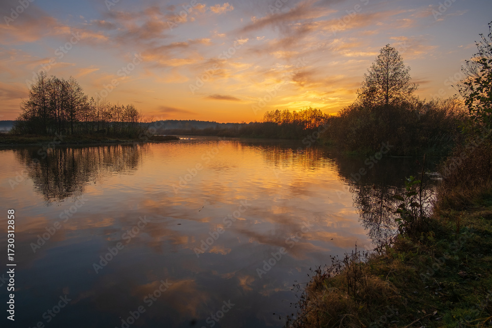 Fototapeta premium sunrise over the river