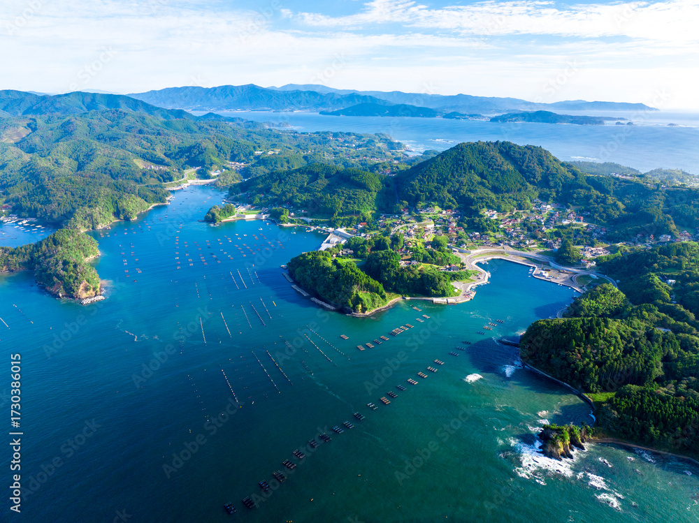Obraz premium 唐桑半島の鮪立漁港(宮城県気仙沼市)