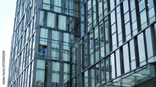 Wallpaper Mural Modern Glass Skyscraper Facade Reflecting the Sky and City. Torontodigital.ca