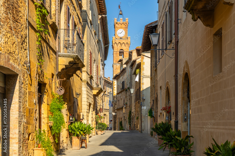 Obraz premium Pienza street scene historical town bell tower Tuscany