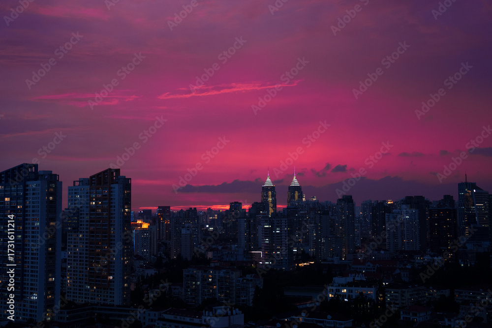 Fototapeta premium Sunset sky in the city 