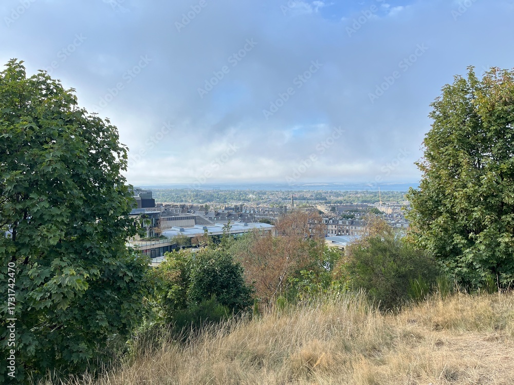 Obraz premium Calton Hill à l'est de la Nouvelle Ville d'Édimbourg, au bout de Princes Street, 