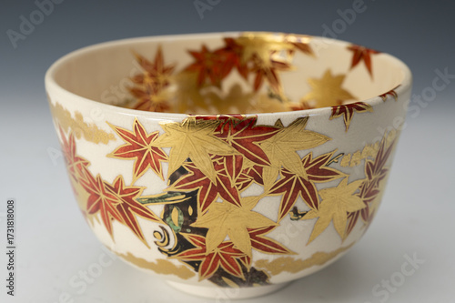 Foto 京焼 仁清写 紅葉文茶碗3 – 日本の伝統的色絵抹茶碗