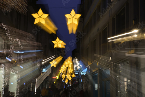 Weihnächtliche Strassendekoration, Luzern, Schweiz