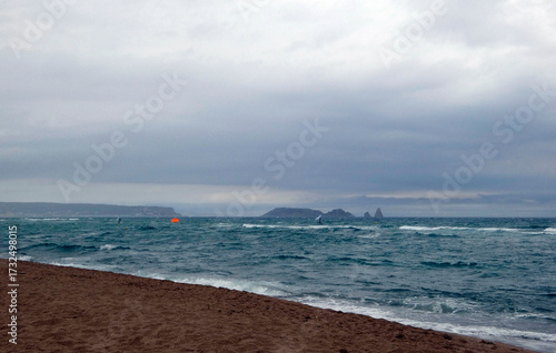 Plage de Pals sur la Costa Brava en Espagne (levée de soleil, arc-en-ciel, Iles Medes) 