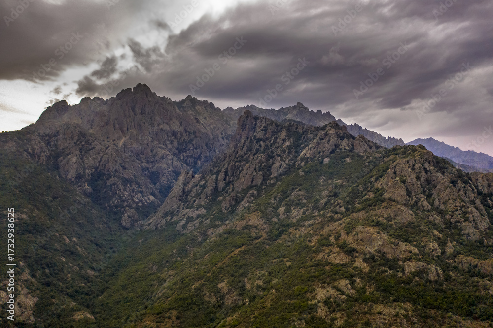 Obraz premium Stormy weather mountains