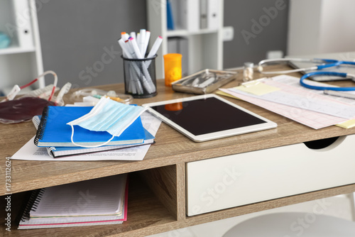 Medical mask with notebooks...