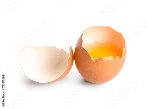 Cracked brown chicken egg w...