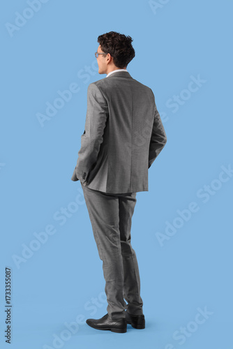 Dreaming young businessman ...