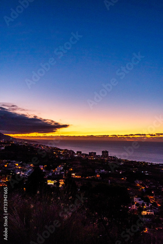 Atardecer en Puerto de la Cruz, Isla de Tenerife.