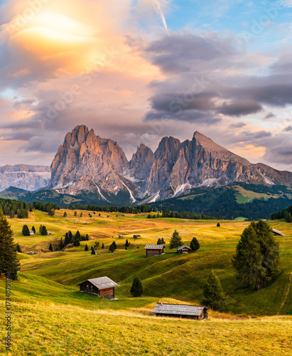 Tableau sur toile The UNESCO site Seiser Alm or Alpe di Siusi the Dolomite plateau and the largest high-elevation Alpine meadow in Europe located in Italy's South Tyrol province in the Dolomites in autumn sunset