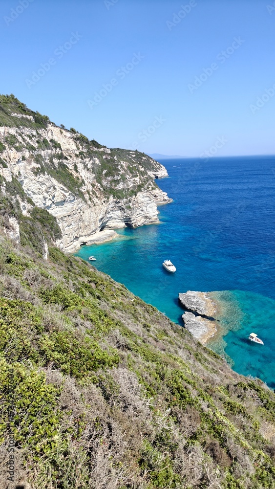 Obraz premium The stunning natural beauty of the Greek Ionian Island's beaches and coasts around Paxos and Kefalonia