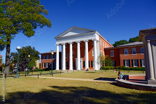 Quadro su tela Lyceum Building Ole Miss Campus University Oxford Mississippi MS