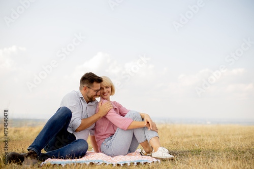 Couple enjoys a romantic pi...