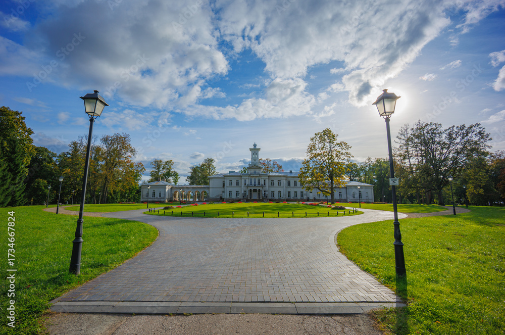 Naklejka premium Astravas Manor in Lithuanian town Birzai