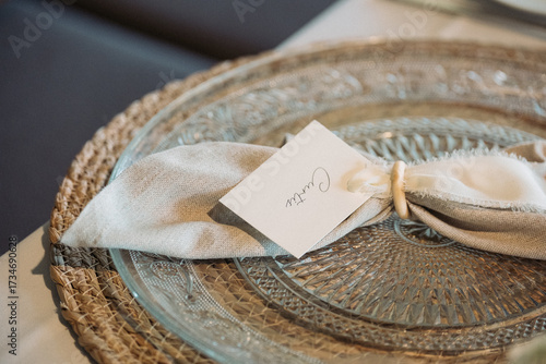 Stoffserviette auf Platz zu Hochzeitsfeier