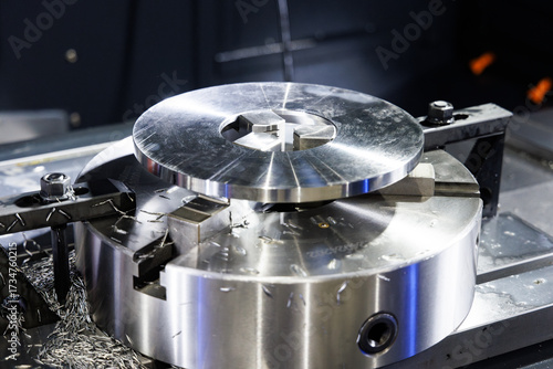 Precision Machining of Metal Component Utilizing CNC Machine Tool for High Accuracy