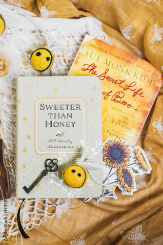 Honey Themed Lay Flat