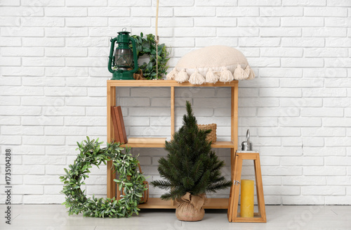 Shelving unit, Christmas tr...
