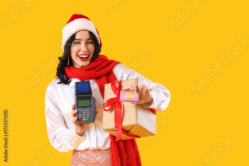 Pretty young woman with Chr...