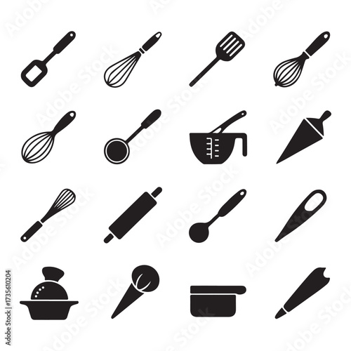 Kitchen utensils icon collection in circle layout