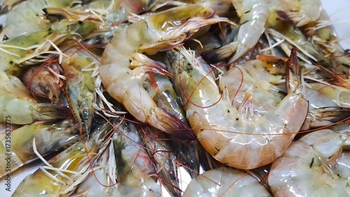 Fresh raw shrimp and prawns are a delicious, healthy seafood market meal