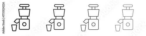 Cold pressed juicer icon concept. editable vector trendy illustrations.
