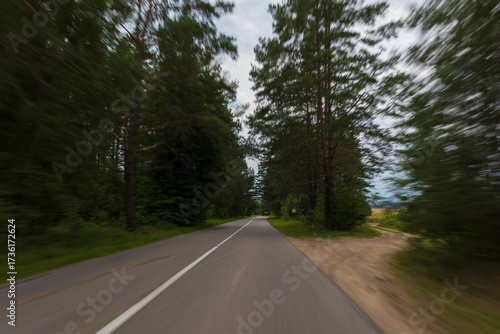 Fototapeta Naklejka Na Ścianę i Meble -  views of the road highway on a sunny day in summer. 
