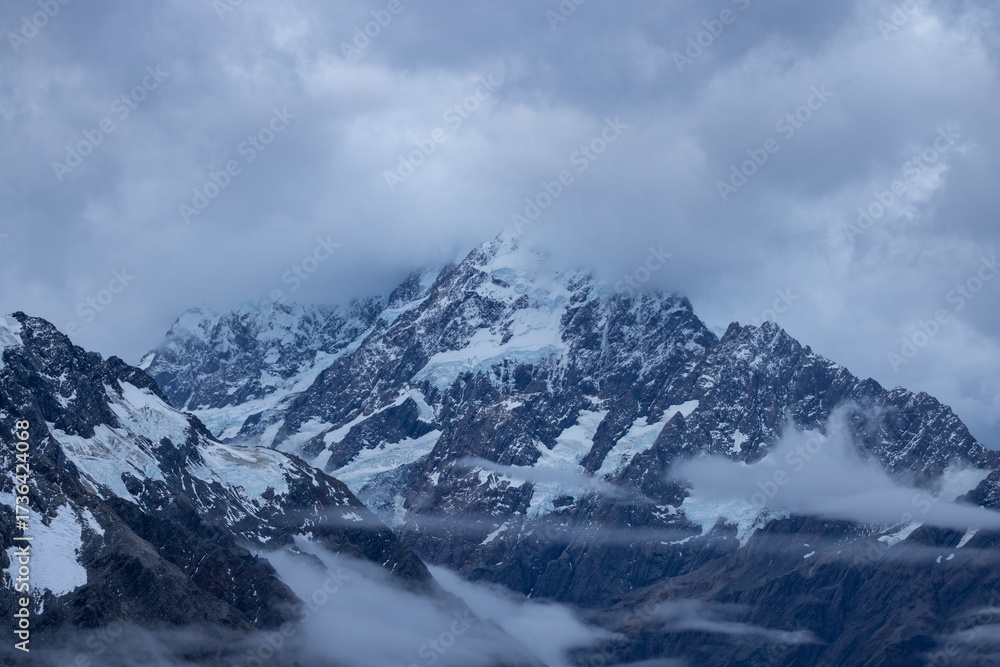Obraz premium Mt. Cook in the Clouds in Aoraki / Mt. Cook National Park in the South Island of New Zealand