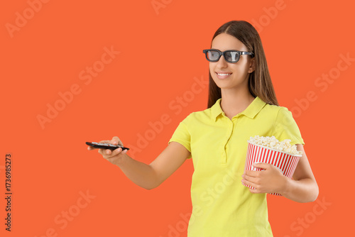 Young woman in 3D glasses w...