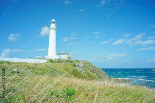 秋晴れの尻屋埼灯台　青森県東通村　9月末