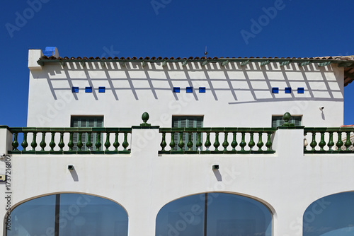 Fassadendetail Museu Pau Casals-Museum Sant Salvador in Coma-ruga, Spanien
