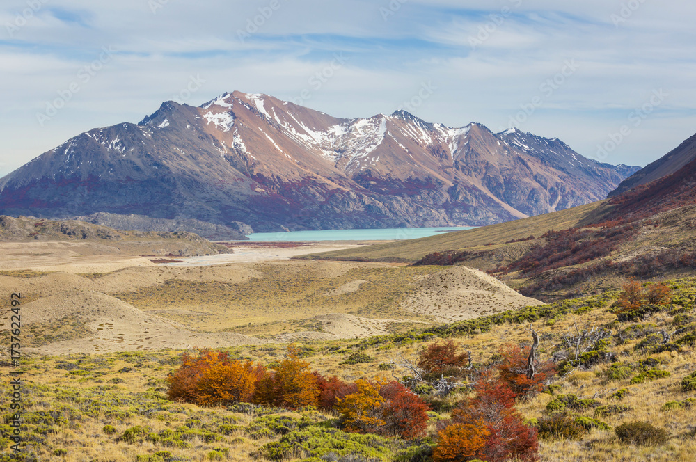 Obraz premium Autumn in mountains