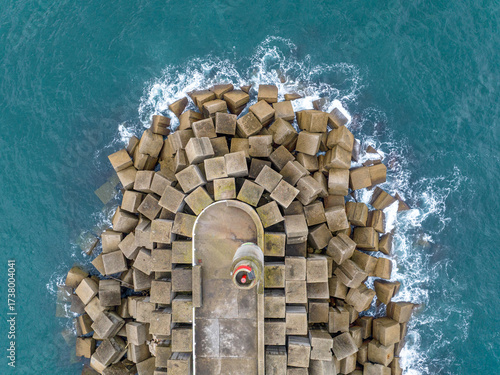 Faro de Luarca y puerto en la Comarca del Valdés, Principado de Asturias