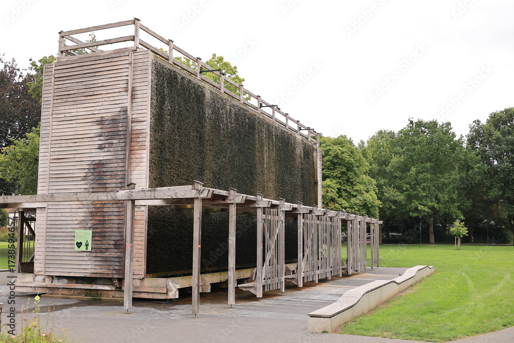 Fototapeta premium Kleiner Park im Zentrum von Xanten am Niederrhein