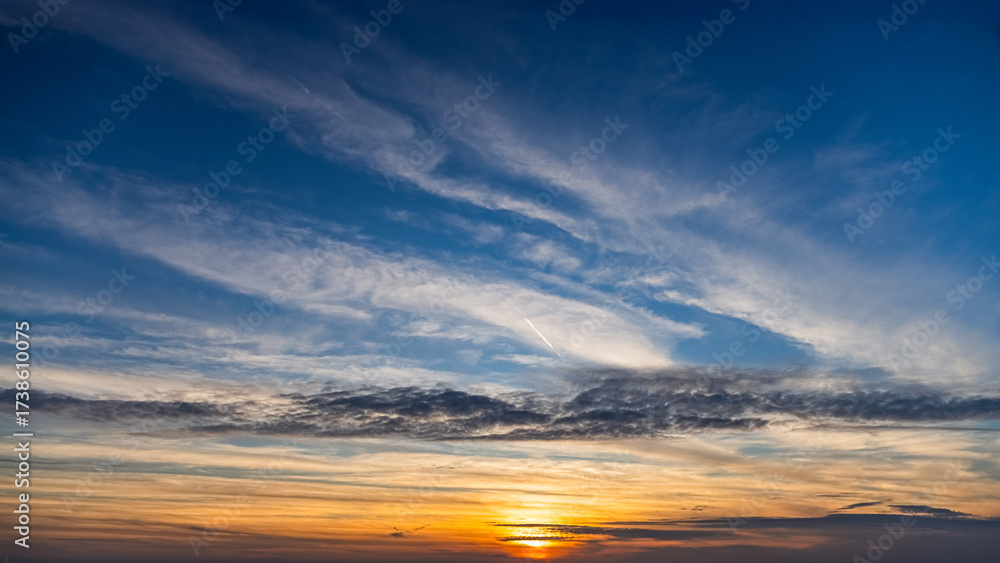 Fototapeta premium sunset in the sky