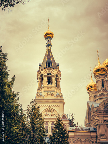 Konstfotografi Historic cathedral with golden onion domes