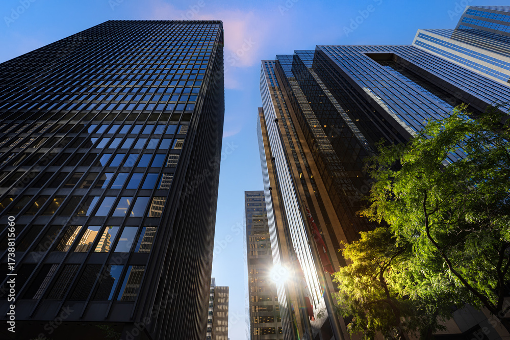 Fototapeta premium Scenic Toronto financial district skyline in the city downtown near Yonge and King intersection, Stock Exchange and banking plaza