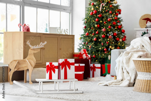 Sled with Christmas present...