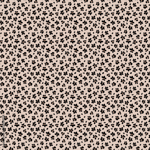 Seamless Leopard Print Pattern – Abstract Animal Skin Texture on Beige Background