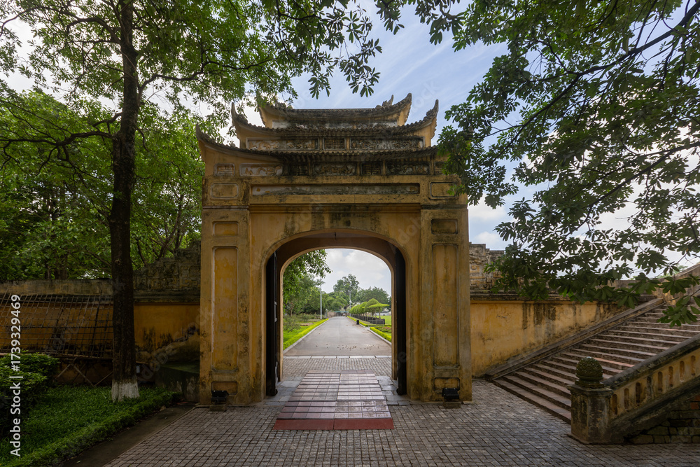 Obraz premium Imperial Citadel of Thang Long (Hoang Thanh Thang Long) Imperial citadel complex at Hoang Dieu, Dien Bien, Ba Dinh, Ha Noi, Vietnam.