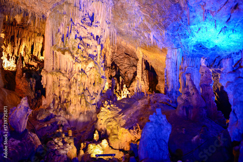 Photos Stalaktiten und Stalagmiten in der Perama-Höhle bei Ionnina, Epirus (Griechenlan
