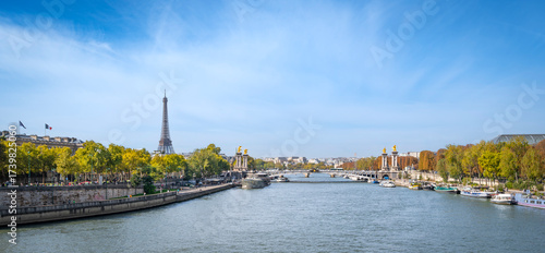 Fototapeta Naklejka Na Ścianę i Meble -  The Eiffel Tower and seine river in Paris, France. High quality photo