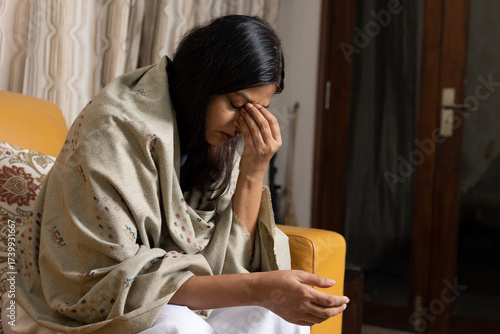 Fotografía Indian young woman feels unhappy, suffering from insomnia, sad and disappointment about problem in personal life
